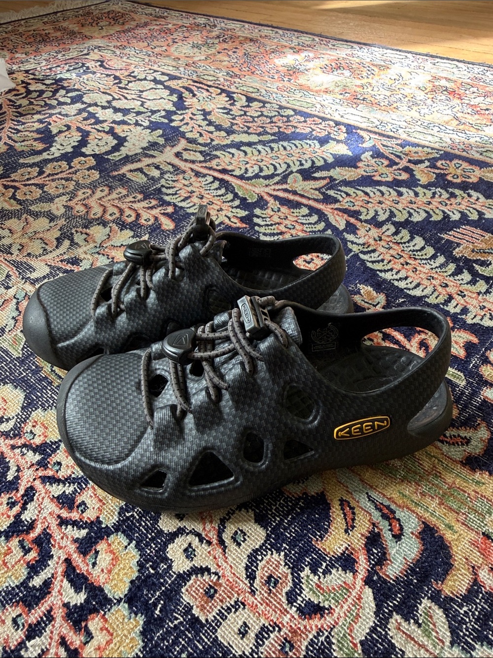 KEEN Kids Black Closed-Toe Water Sandals Size 11 Little Kid
